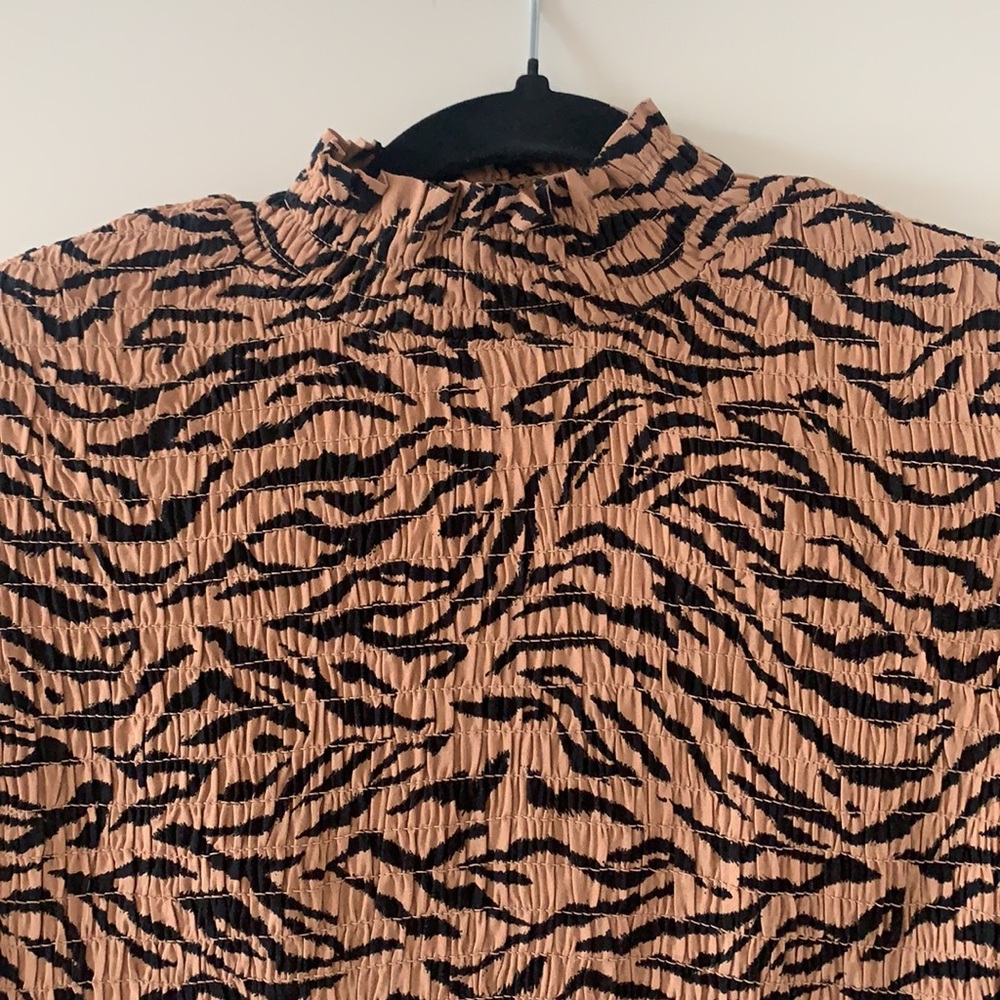Tiger print long sleeve top - Picture 2 of 3